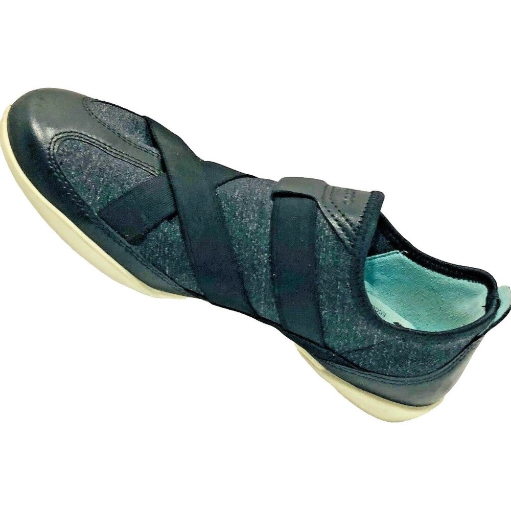ECCO Black Sneaker Slip On Shoe Women's 39 US 8 Fabric Loafer Walk Athleisure